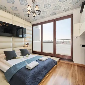 https://luxurious-apartments-walonska-by-renters.hotelswroclaw.com